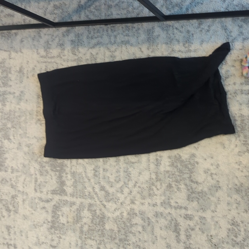 Black long skirt